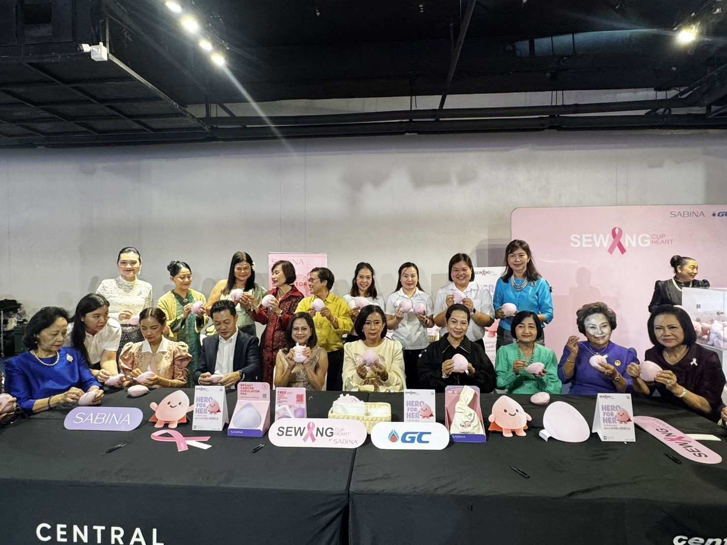ซาบีน่า ร่วมส่งต่อพลังสตรีไทย สนับสนุนกิจกรรมเย็บเต้านมเทียม ในงาน “รวมพลังสตรีระยอง” ประจำปี 2569 2