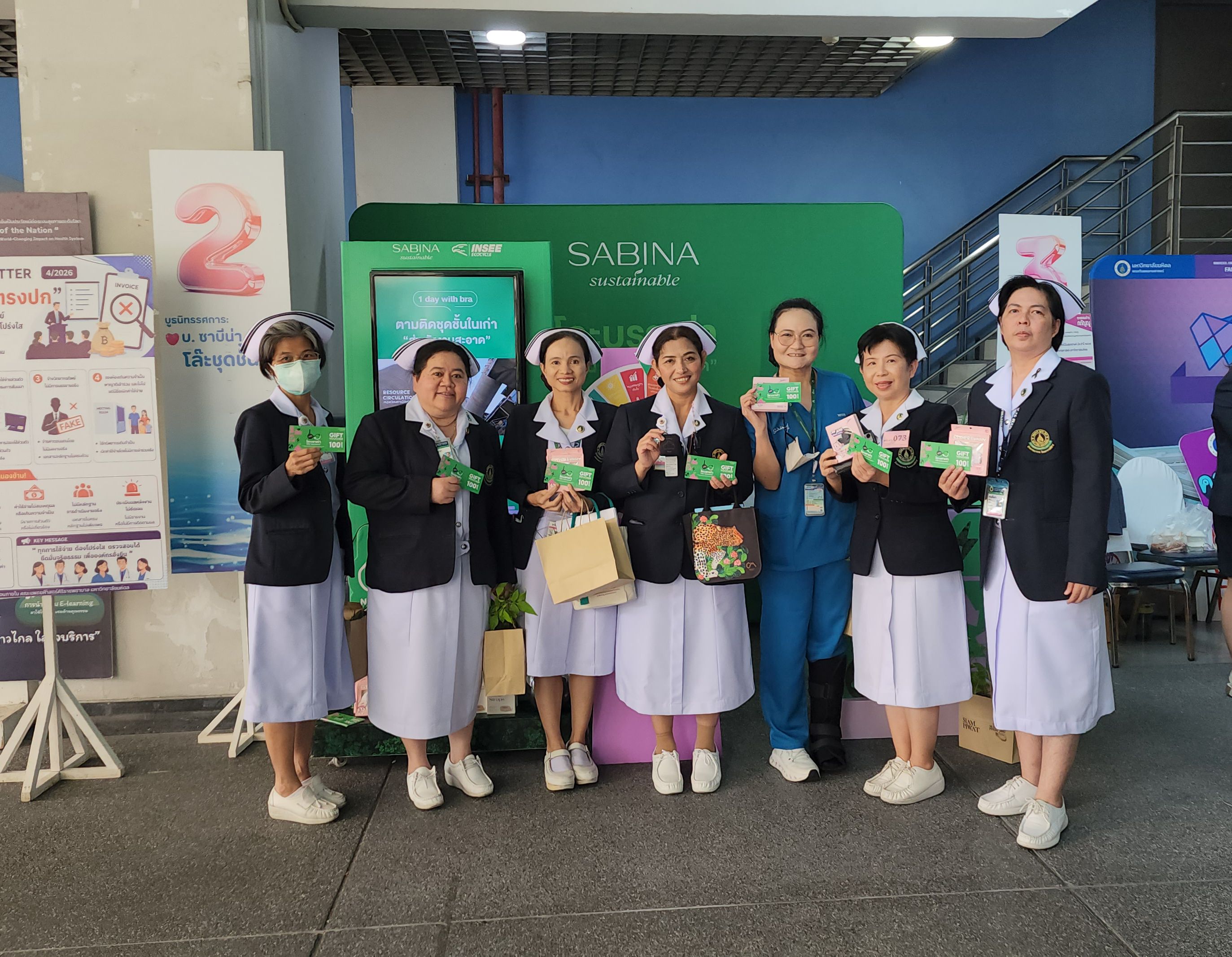 SABINA ร่วม “ตลาดน้ำความดี ปีที่ 3” ชวนโละบราเก่าสู่พลังงานสะอาด พร้อมรวมพลังจิตอาสาเย็บเต้านมเทียมเพื่อผู้ป่วยมะเร็งเต้านม 4