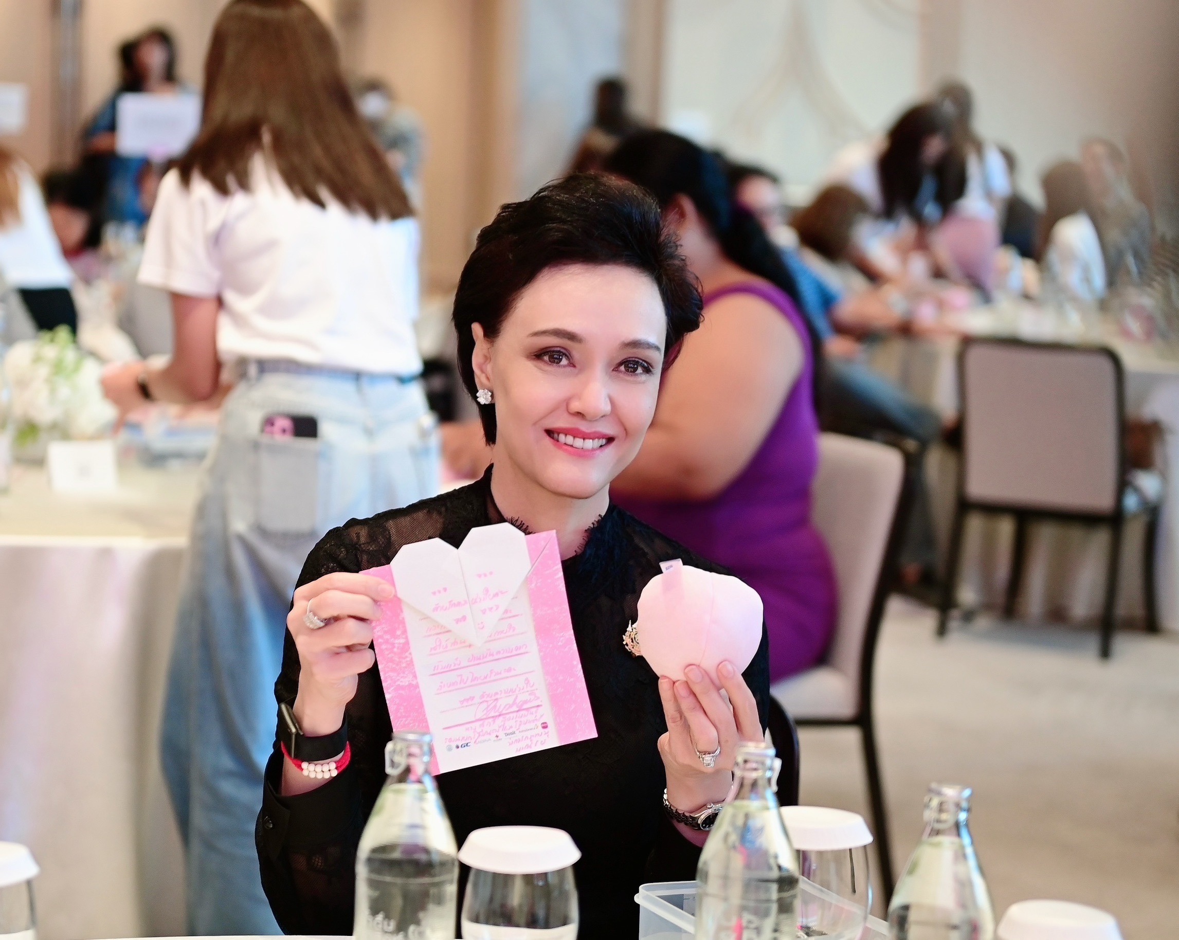 ซาบีน่า ร่วมเปิดงาน “Synergy for Her” ถักทอพลังใจ ส่งต่อกำลังใจให้ผู้ป่วยมะเร็งเต้านม 3