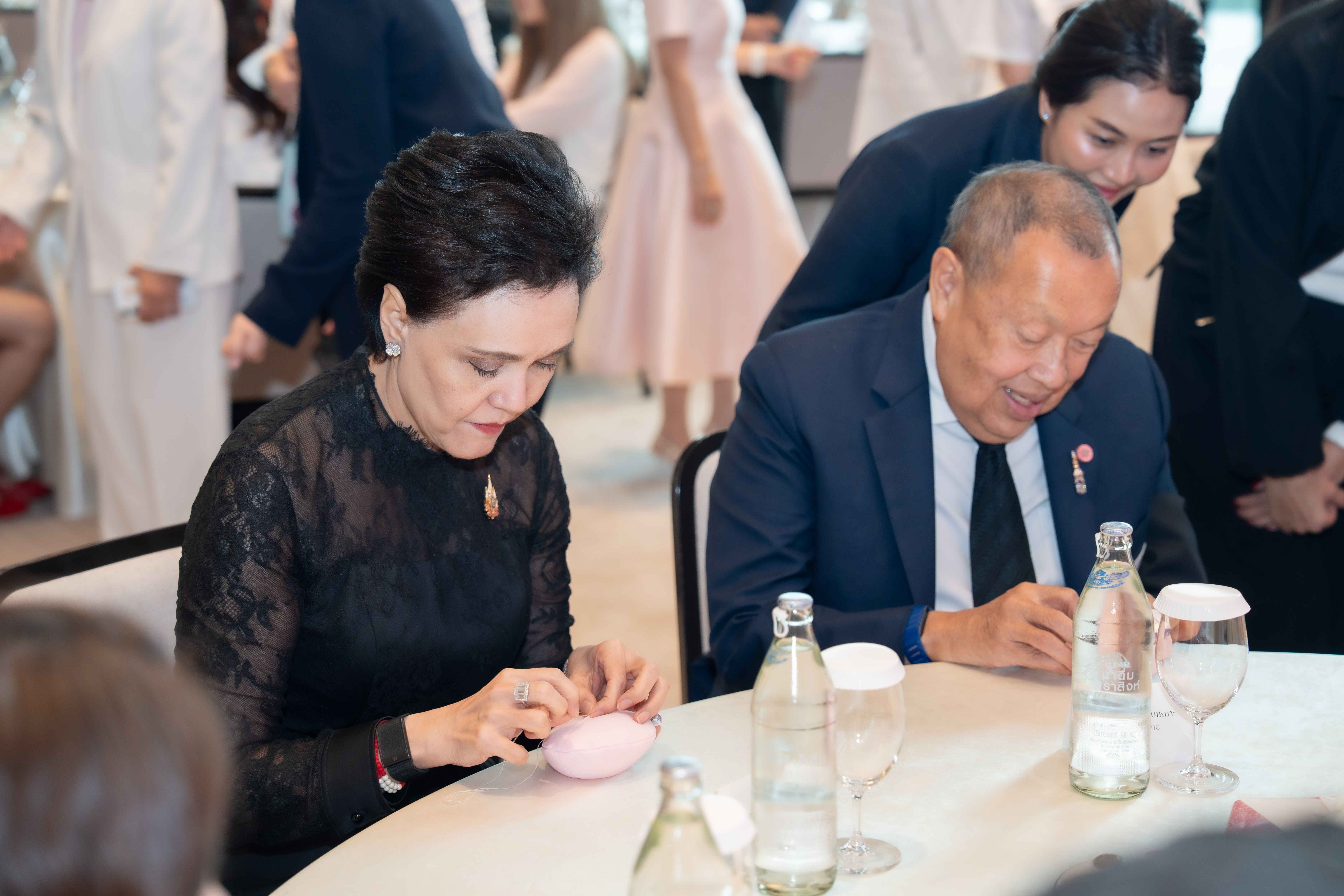 ซาบีน่า ร่วมเปิดงาน “Synergy for Her” ถักทอพลังใจ ส่งต่อกำลังใจให้ผู้ป่วยมะเร็งเต้านม 7