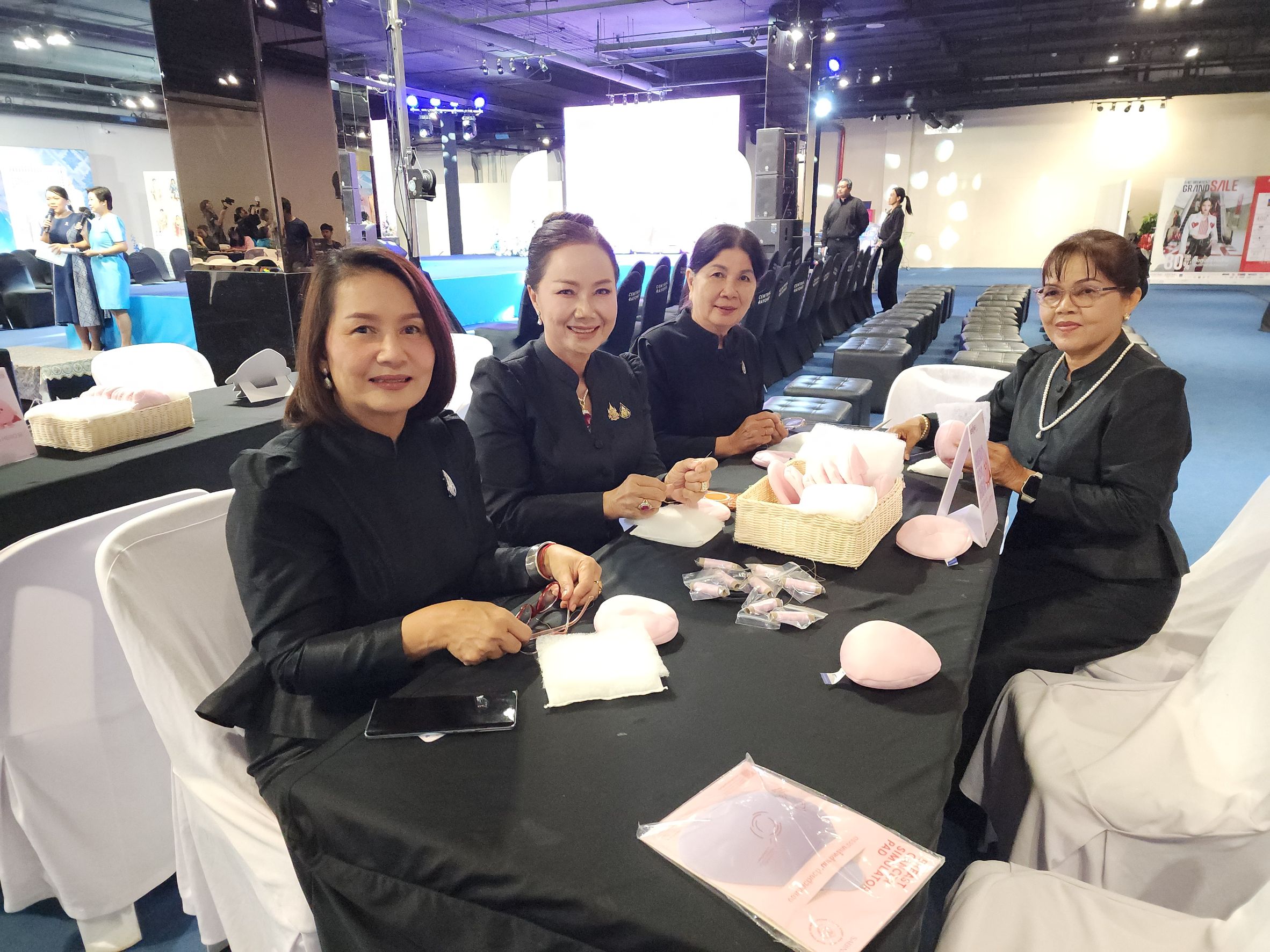 ซาบีน่า ร่วมส่งต่อพลังสตรีไทย สนับสนุนกิจกรรมเย็บเต้านมเทียม ในงาน “รวมพลังสตรีระยอง” ประจำปี 2569 4