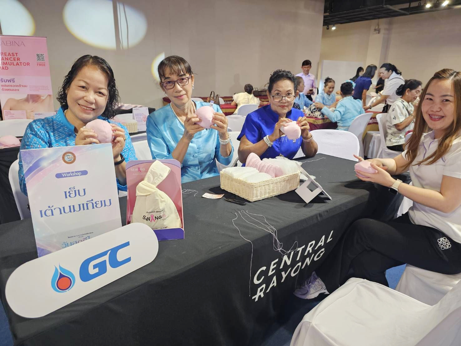 ซาบีน่า ร่วมส่งต่อพลังสตรีไทย สนับสนุนกิจกรรมเย็บเต้านมเทียม ในงาน “รวมพลังสตรีระยอง” ประจำปี 2569 3