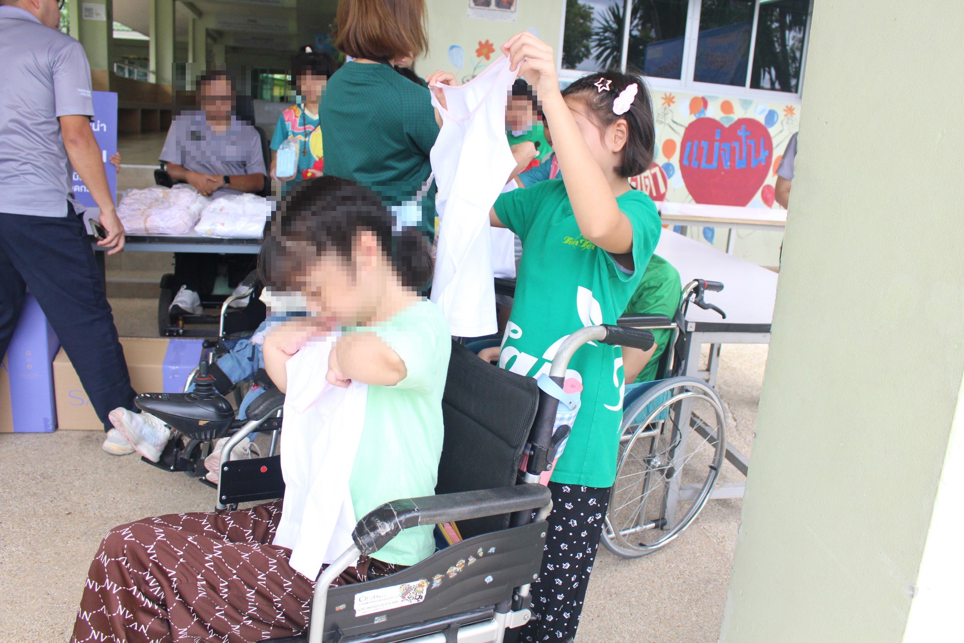 ซาบีน่า ส่งต่อความห่วงใย มอบผลิตภัณฑ์จากโครงการ “New Life BRA CYCLE” แก่บ้านคามิลเลียนเพื่อเด็กพิการ ลาดกระบัง 2
