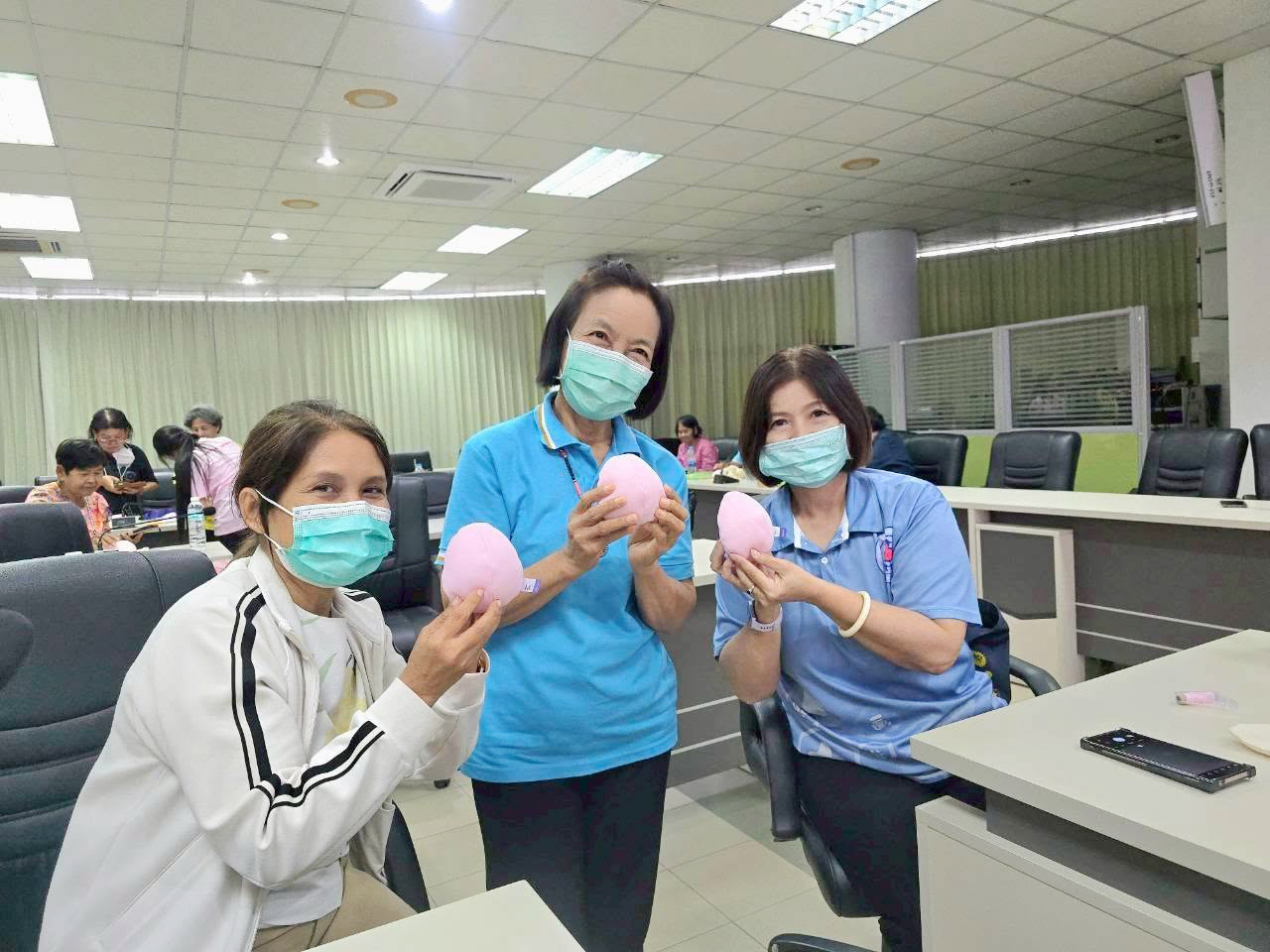 ซาบีน่า สานต่อการสนับสนุนกิจกรรม “เย็บเต้า เย็บใจ” เป็นปีที่ 2 ส่งมอบเต้านมเทียม 100 เต้าแก่ผู้ป่วยในชุมชนนครสวรรค์ 2