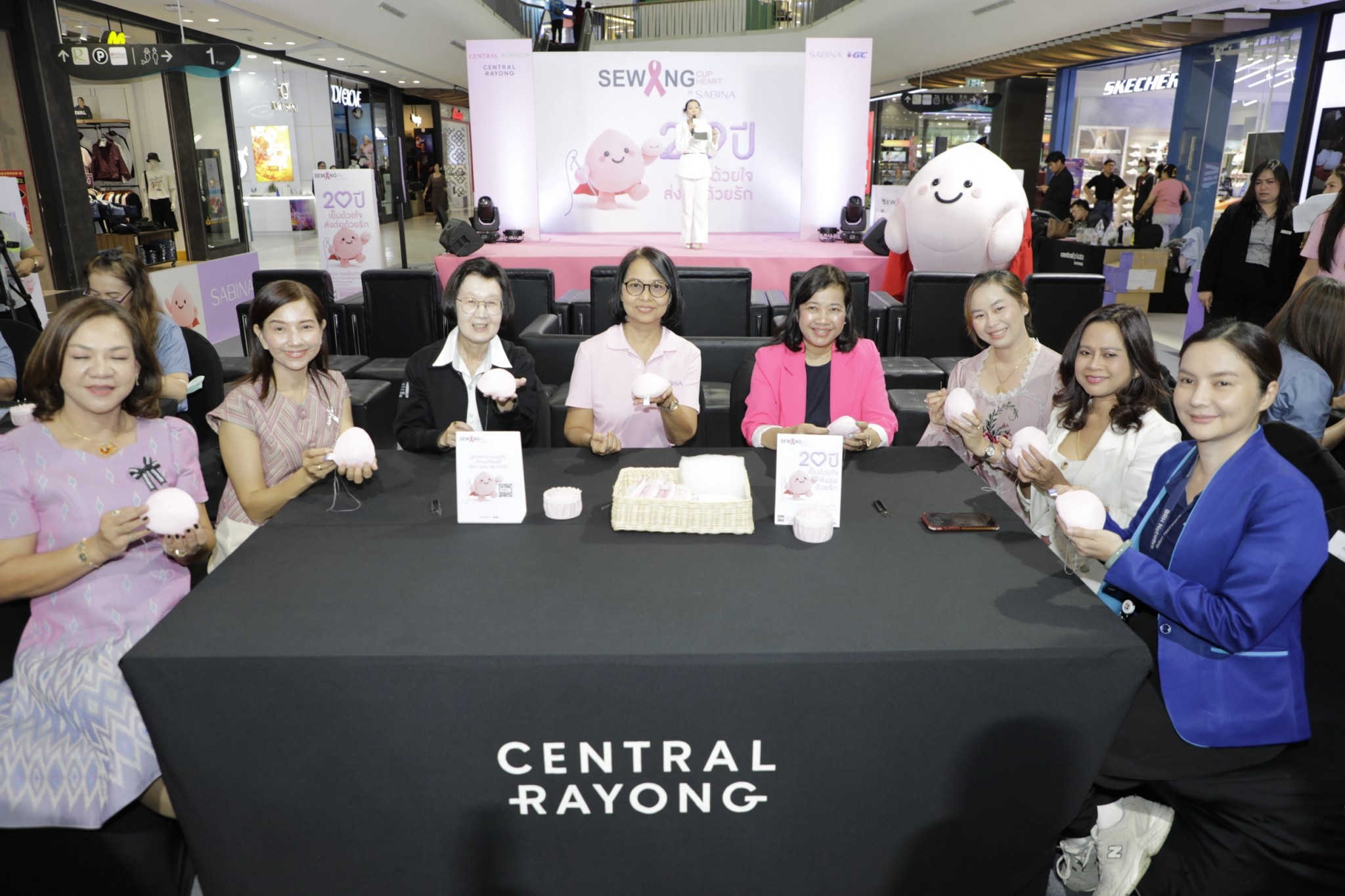 ซาบีน่าผนึก GC เซ็นทรัล และโรบินสัน สานต่อแคมเปญ “เย็บเต้ารวมใจ สู้ภัยมะเร็งเต้านม” ปีที่ 20 ตั้งเป้า 20,000 เต้า เพื่อผู้ป่วยมะเร็งเต้านม 5