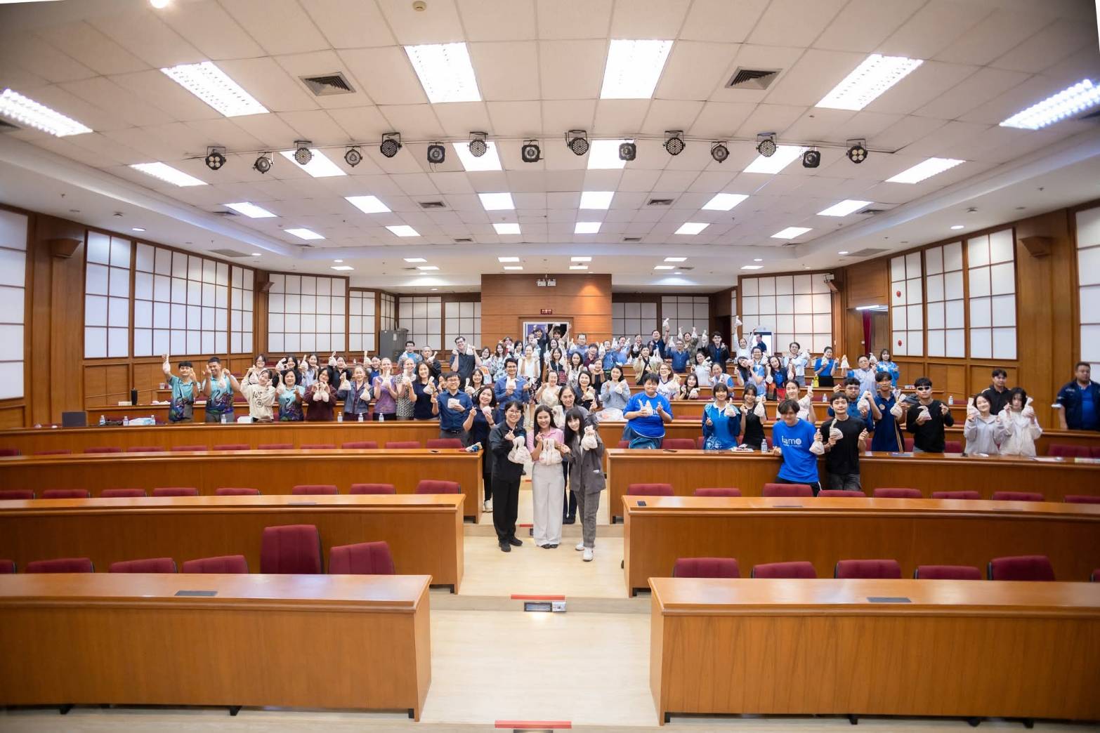 ซาบีน่าสนับสนุนโครงการ “สานสายใยฟ้า-ขาว” มหาวิทยาลัยพายัพ พร้อมรับมอบเต้านมเทียม 200 เต้า เพื่อส่งต่อกำลังใจแก่ผู้ป่วยมะเร็งเต้านม
