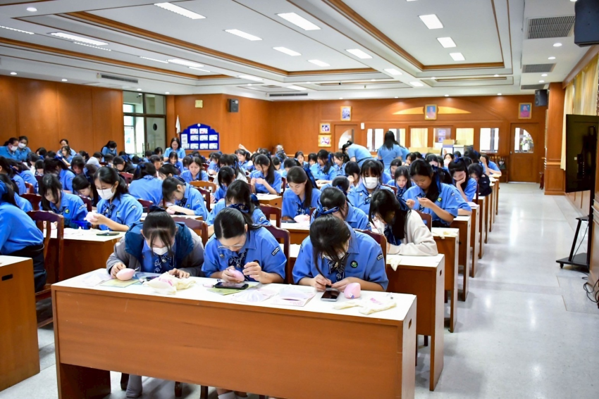 โรงเรียนนาคประสิทธิ์ นครปฐม สานต่อกิจกรรมเย็บเต้านมเทียมกับซาบีน่า ปีที่ 2